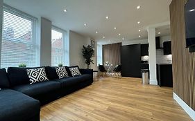 Entire Apartment In Waterloo